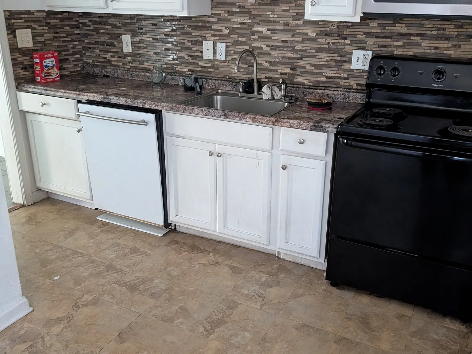 2 bed, 900 sqft, $1,200 — Photo 4