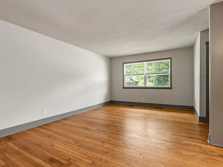 520 S Duncan Ave — Photo 22