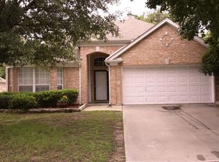532 Glenwood Dr, Burleson, TX 76028
