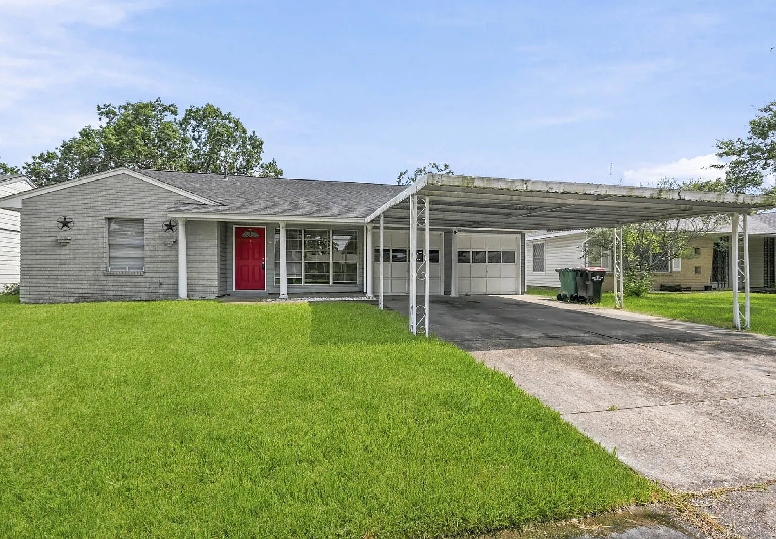 4 bed, 2.0 bath, 1579 sqft, $1,795 — Photo 1