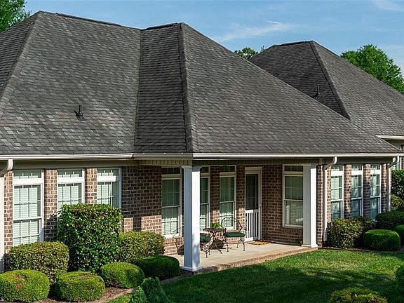 5th image of 121 Greystone Ln