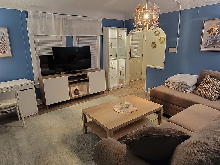 38 Cato Ave — Photo 1