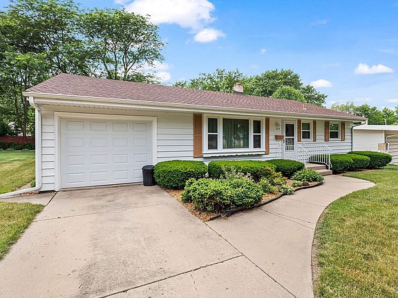5th image of 709 Woodland Dr