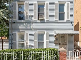 3734 28th St, Long Island City, NY 11101