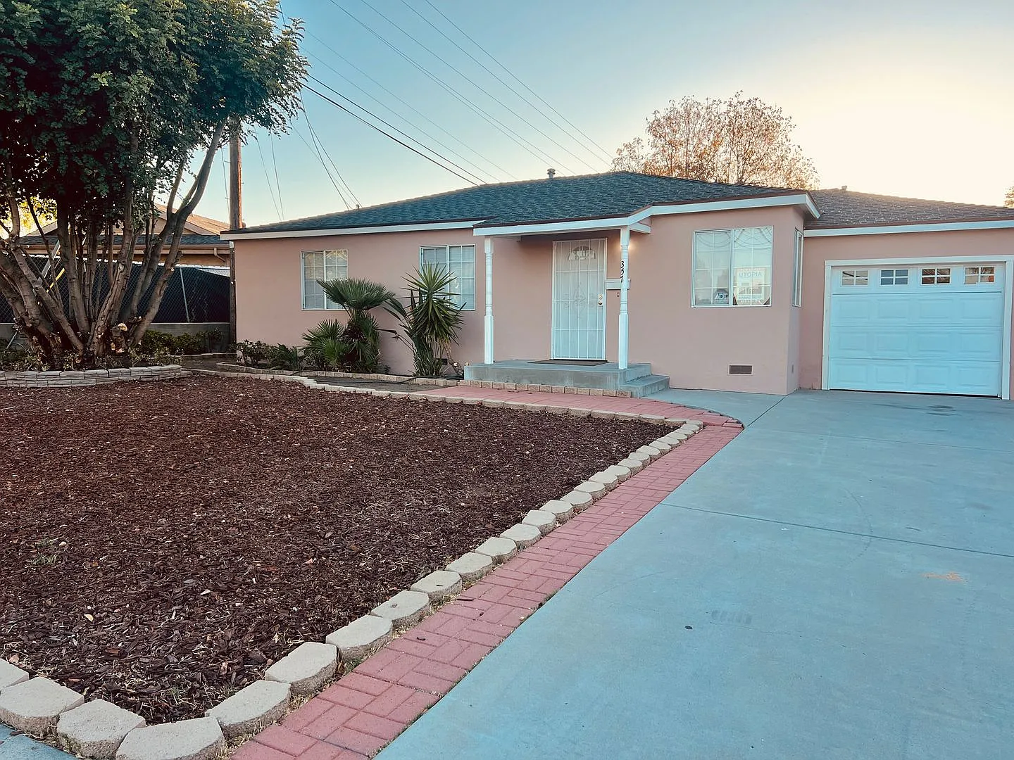 Must See 4 bedroom 2 and a half bathroom home in El Cajon — Photo 2