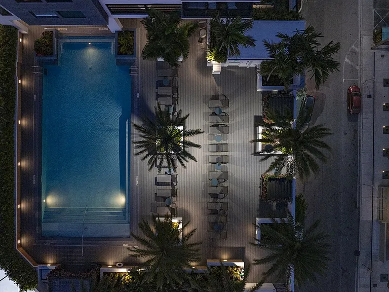 Maizon Brickell — Photo 50