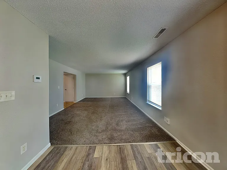 1726 Farm Meadow Dr — Photo 4