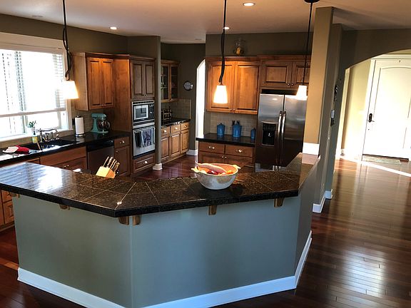 stainless steel appliances, granite countertops