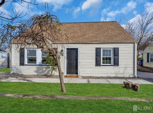 11 N Randolphville Rd, Piscataway, NJ 08854