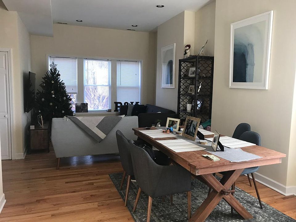 1st image of 3554 N Hermitage Ave #3S