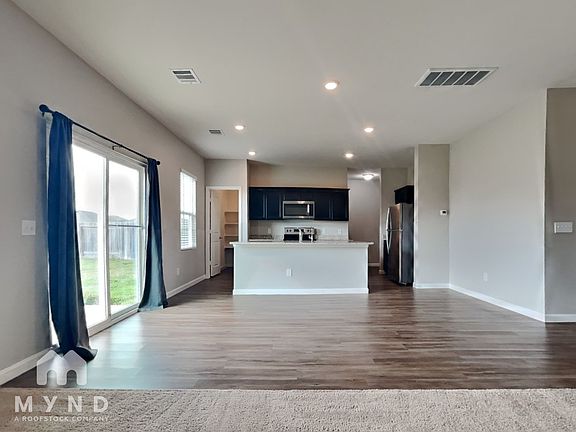 3rd image of 1005 Pitch Pine Ct