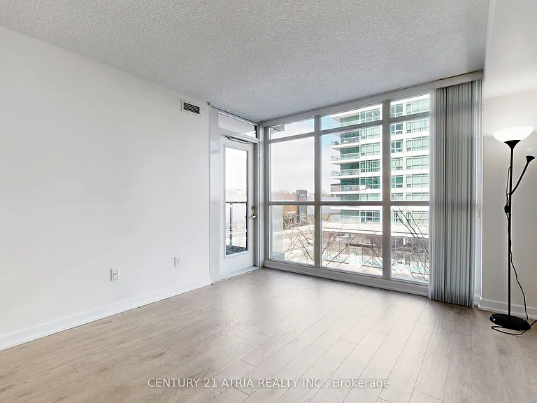 19 Singer Ct #310 — Photo 4