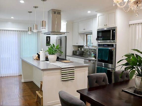 5th image of 16 Westdale Ave
