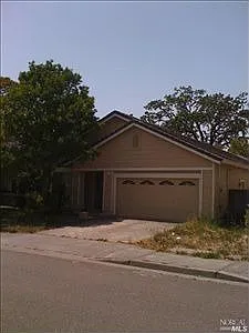 8561 Planetree Dr photo 1