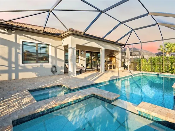 9811 Everglades DR, NAPLES, FL 34120