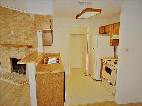 3rd image of 2500 E Park Blvd APT O10
