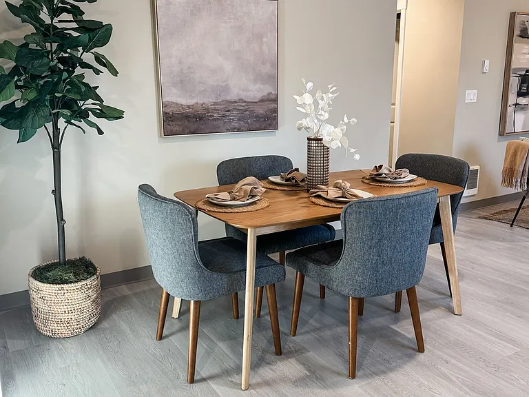 Swan Grove Apartments — Photo 12