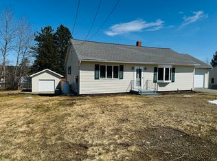 31 Dahlgren St, Caribou, ME 04736