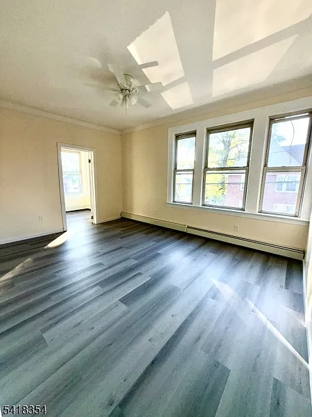 4 bed, 1.0 bath, $2,200 — Photo 2