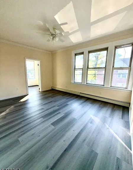 37 Field Pl #2R — Photo 2