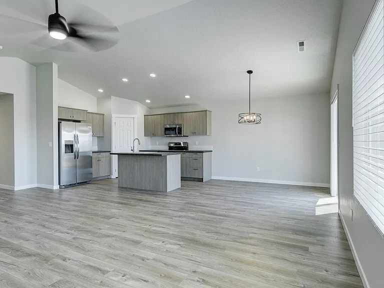 2395 W Opalite Dr — Photo 34