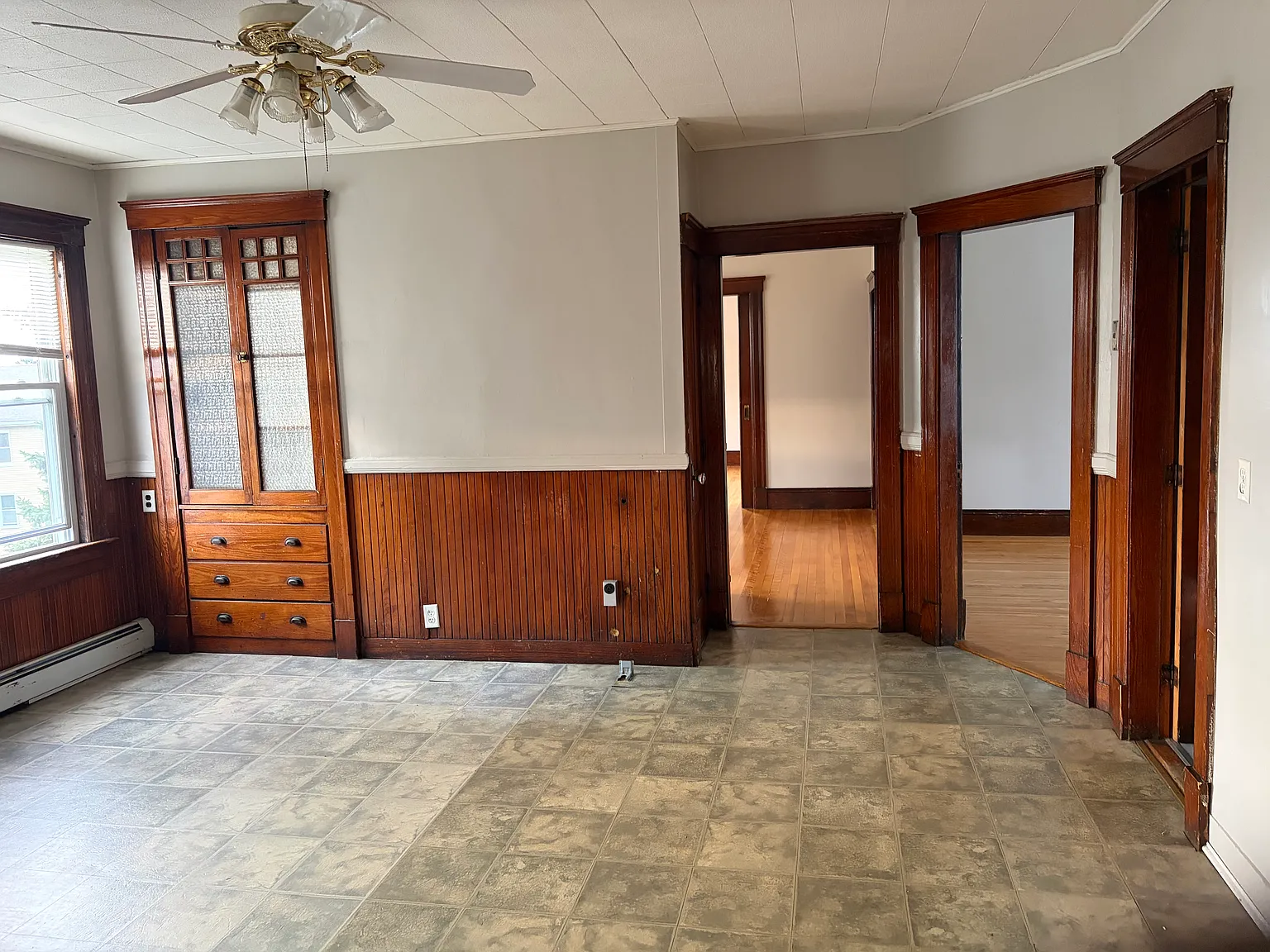 3 bed, 1500 sqft, $2,200 — Photo 2