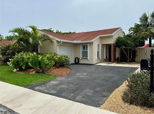 13970 Beechwood Ct, Davie, FL 33325