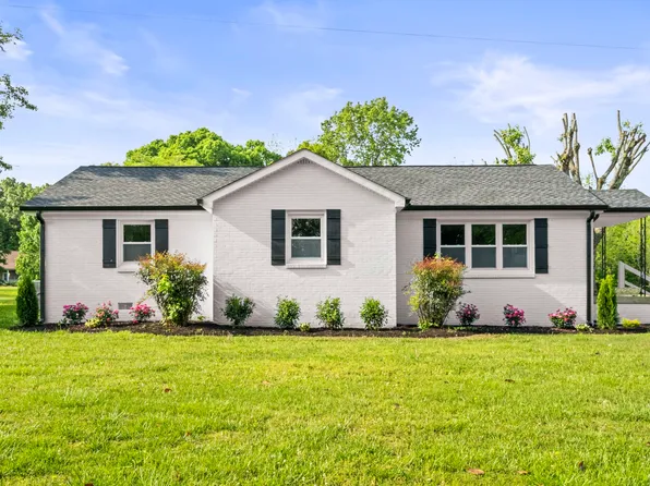 3019 Lights Chapel Rd, Greenbrier, TN 37073