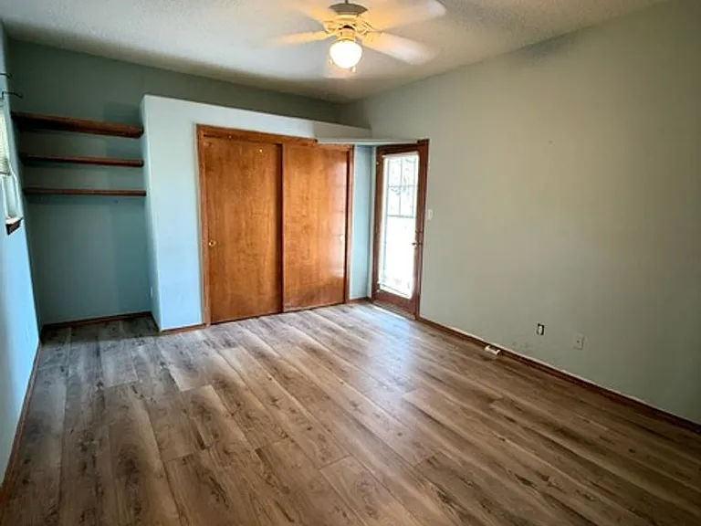 6105 Carousal Ave NW — Photo 11