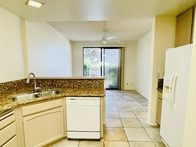 3488 Voyager Cir — Photo 10