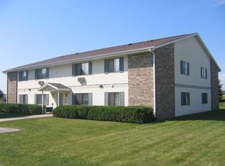 S69W15116 Cornell Cir #3, Muskego, WI 53150