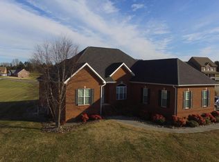 7507 Messenger Ln, Corryton, TN 37721