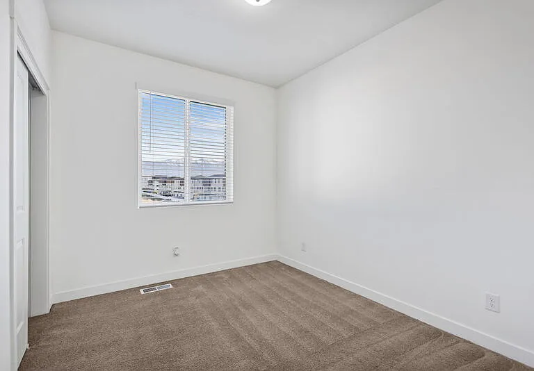 868 W 480 S #MAIN FLOOR MASTER — Photo 21