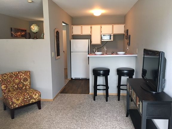 530 Eldridge St B-08 Lawrence Ks 66049 Zillow