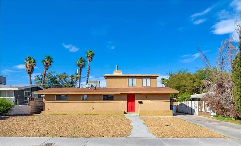 4 bed, 2033 sqft, $2,595 — Photo 1