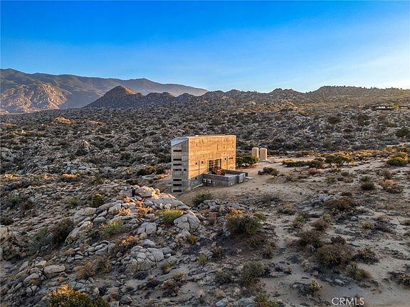 5th image of 60240 Juniper Rd