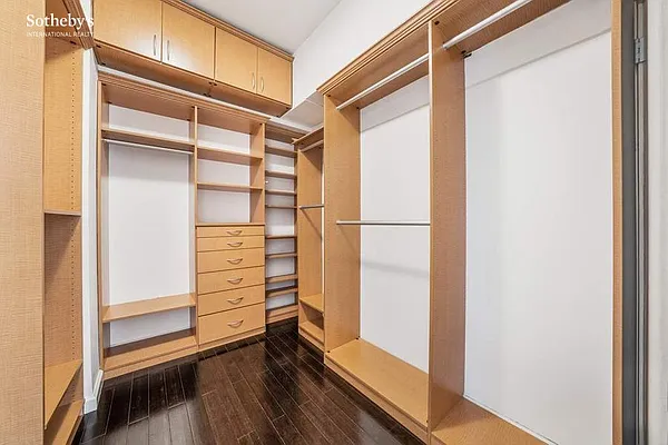 Sold by Sotheby's International Realty | media 13