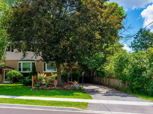 55 Hillview Dr, Newmarket, ON L3Y 4H8