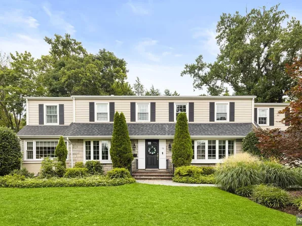 75 Stonehurst Dr, Tenafly, NJ 07670