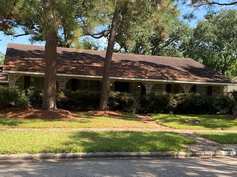 2nd image of 6114 Dumfries Dr
