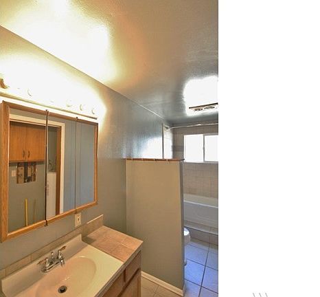 4th image of 110 E Spokane Ave