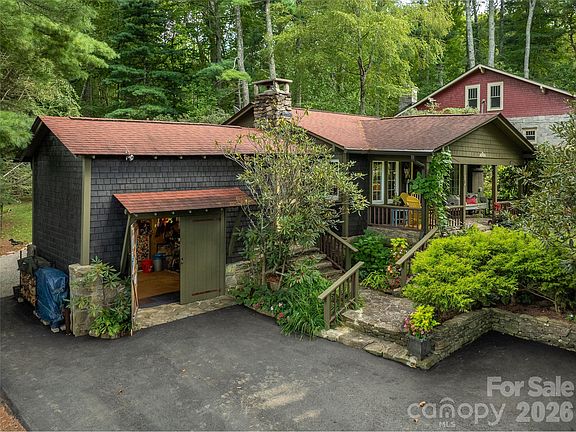 2nd image of 85 Chestnut Hill Rd