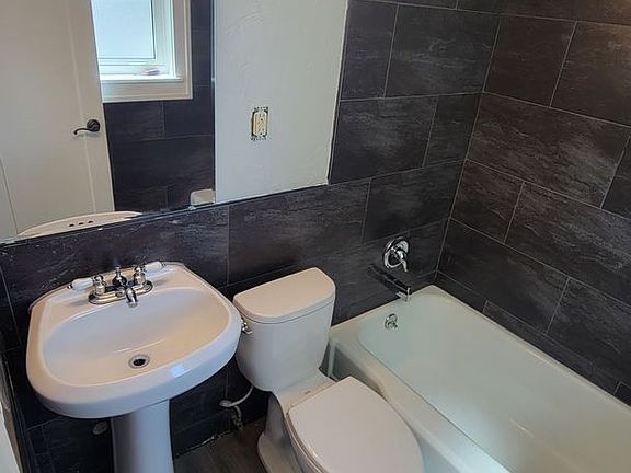 5th image of 2120 1st Ave N APT 4