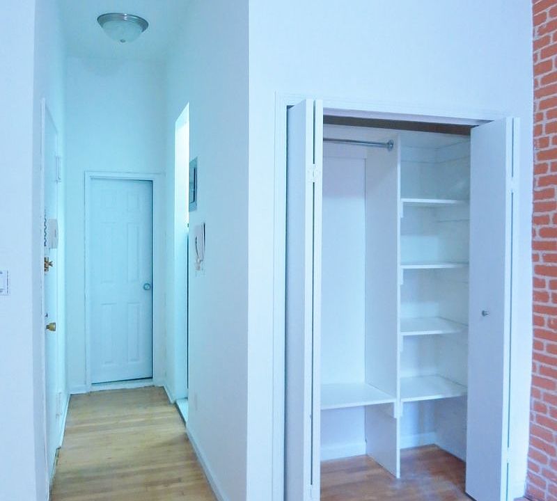 2nd image of 232 E 80th St Frnt A