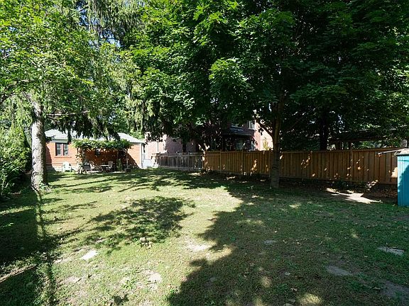 5th image of 27 Inverleigh Dr