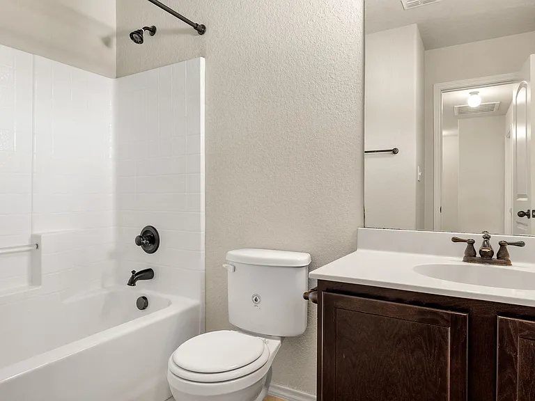 570 Creekside Cir — Photo 14