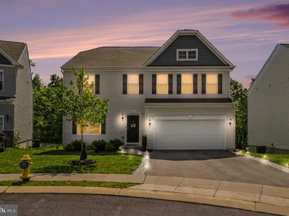 21 Barnhart Cir, Mechanicsburg, PA 17050
