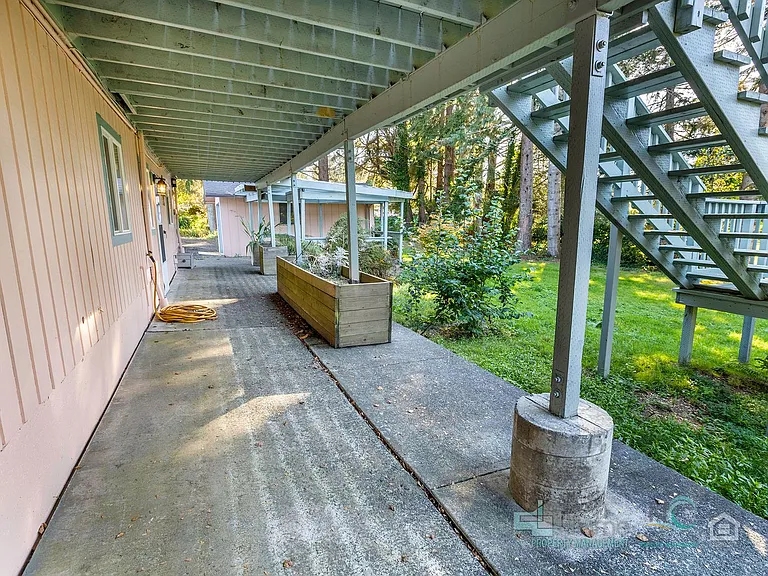 242 Hemlock St — Photo 42