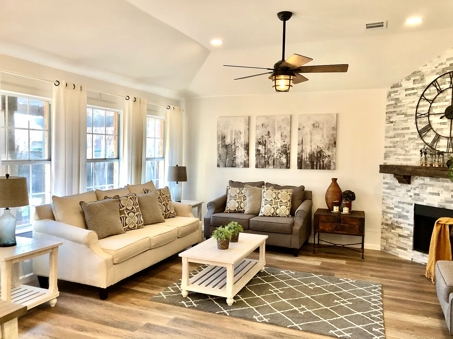 806 Wind Elm Dr — Photo 3