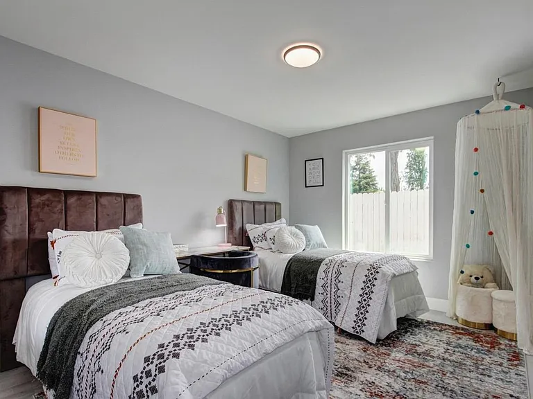 5530 Kenneth Ave — Photo 16
